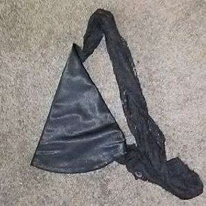 Women's black princess hat